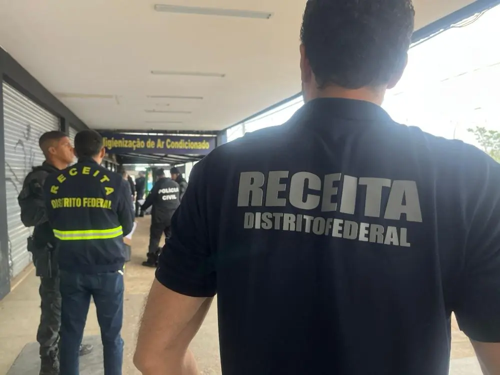 DF apreende 202 iPhones e R$ 2,5 mi em mercadorias