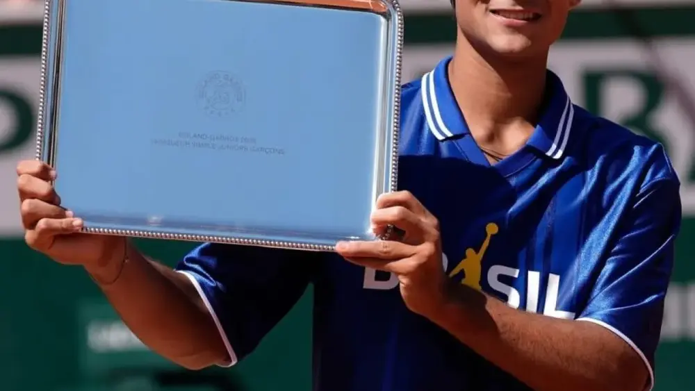 Guto Miguel sonha ser o maior tenista da história